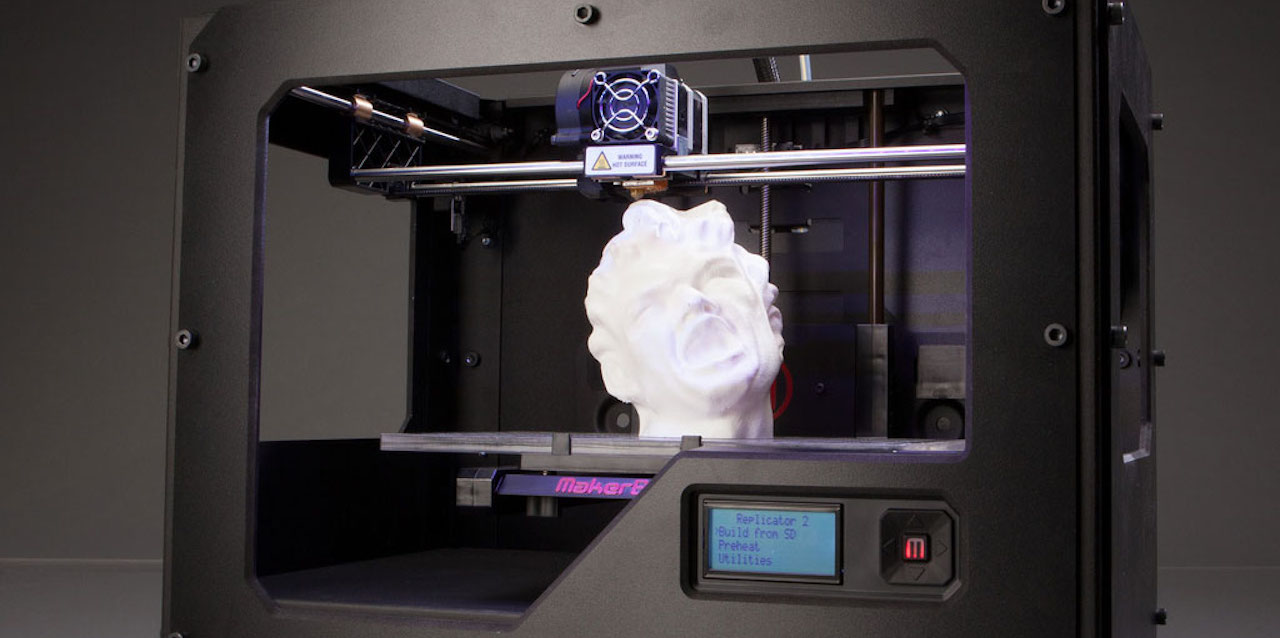 Impresora 3D Maker Bot impreme cabeza de escultura