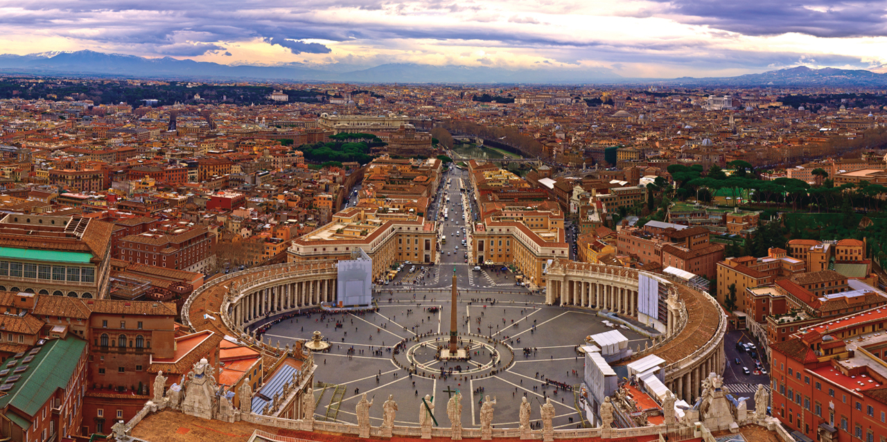 Vista aérea de la Plaza San Pedro del Vaticano