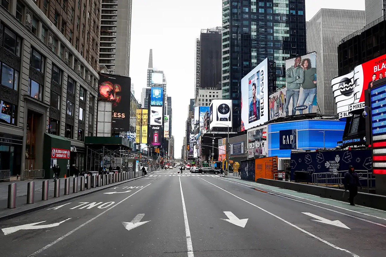 Calles de Nueva York vacías por medidas anticovid