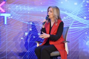 María Waleska expone su punto de vista sobre la ciberseguridad en el marco del tech talk summit 2022