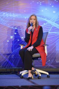 María Waleska como panelista en el Tech Talk 2022