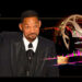 Will Smith levantando el premio Óscar de mejor actor