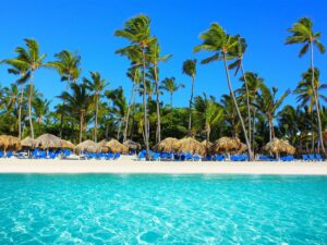 Playa de Punta Cana uno de los destinos turísticos más conocidos de RD