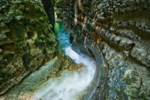 toboganes naturales en los 27 charcos de damajagua