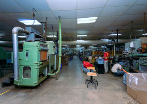 imagen de las instalaciones de la aurora, la fabrica de tabaco mas antigua de rd