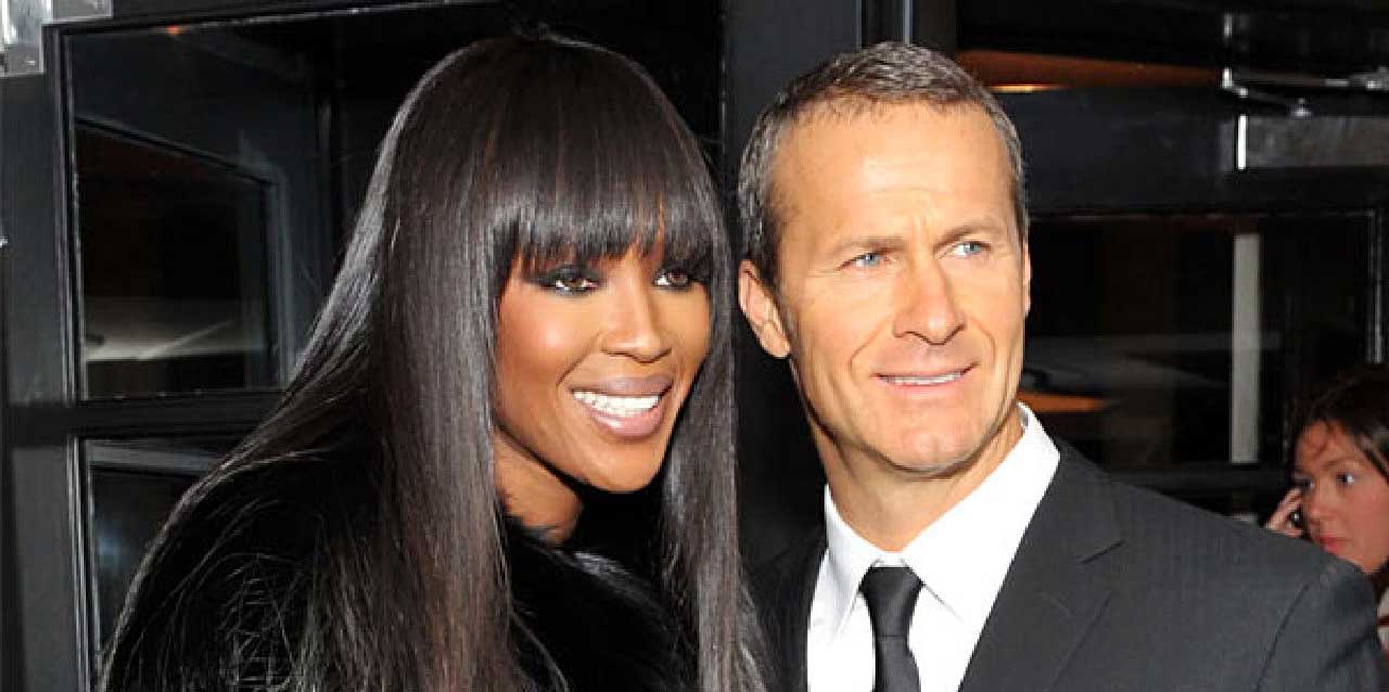 Naomi Campbell y Doronin sonríen a la cámara