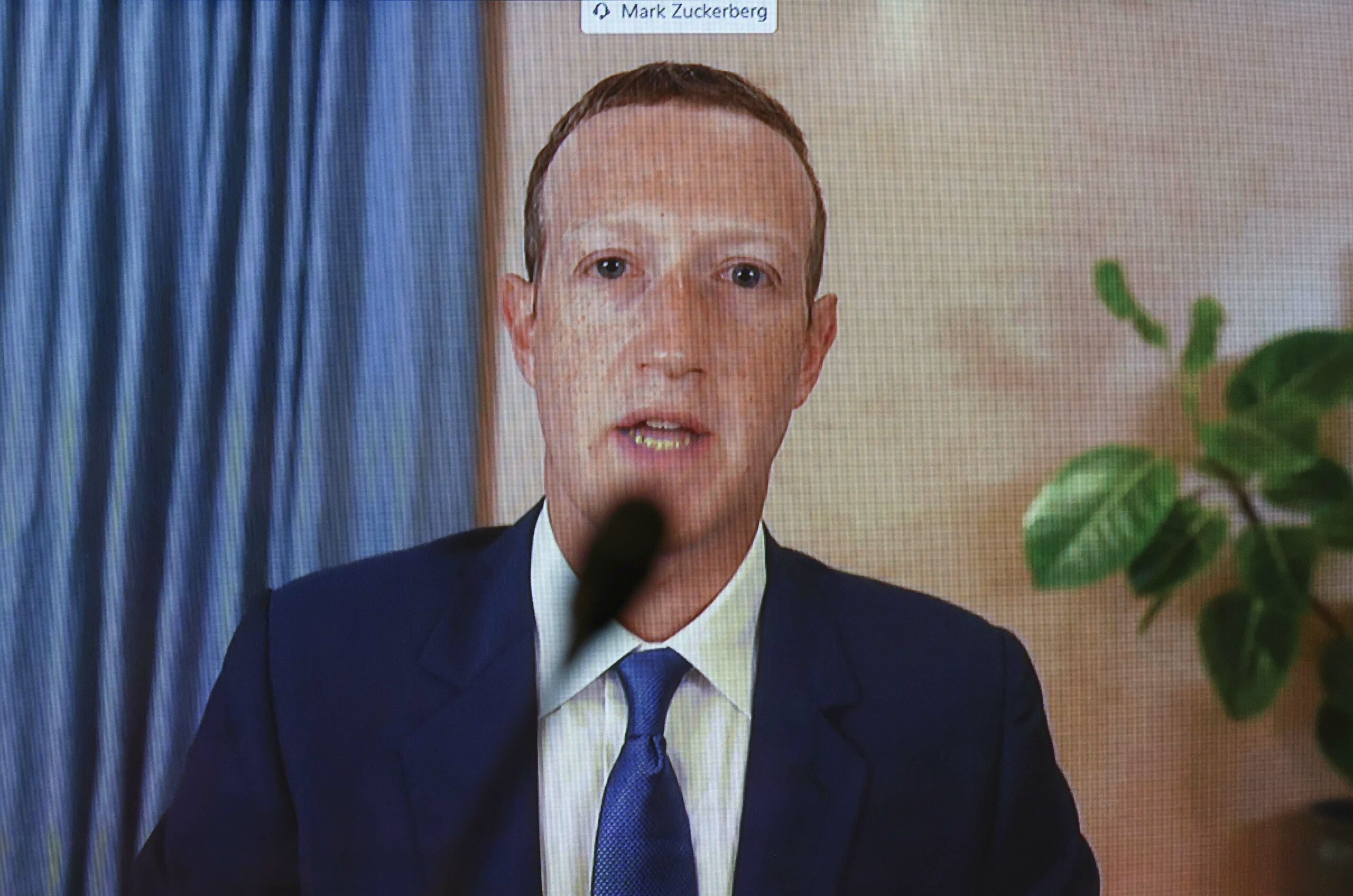 mark zuckerberg ha sido demandado por la fiscalia de washington por el escandalo de cambridge analytica