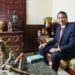 orlando jorge mera, en su despacho del ministerior