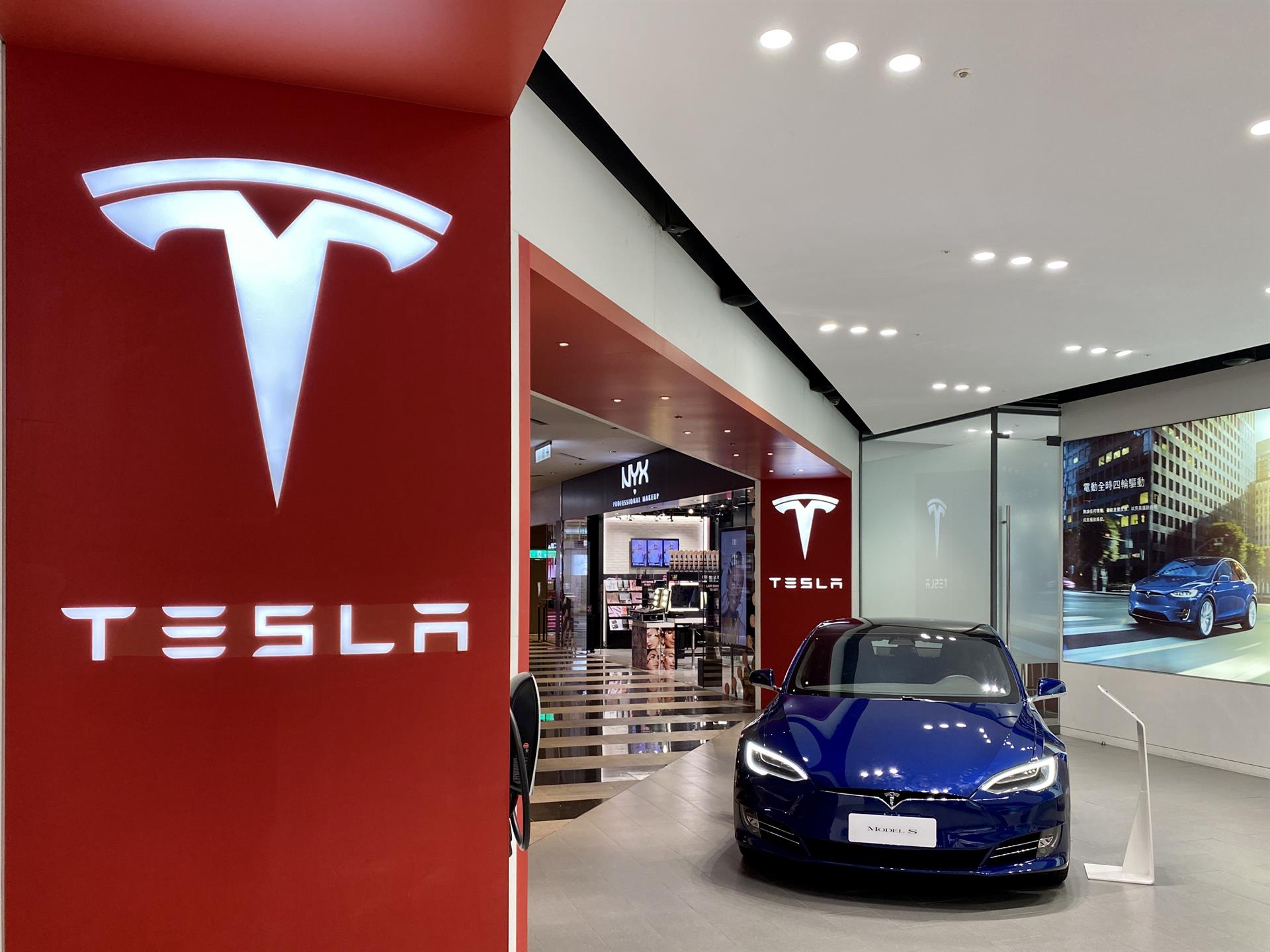 tesla ha presentado sus mejores resultados economicos en el primer semestre de 2022