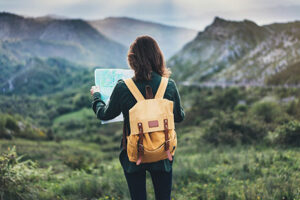 mujer tomando un gap year 