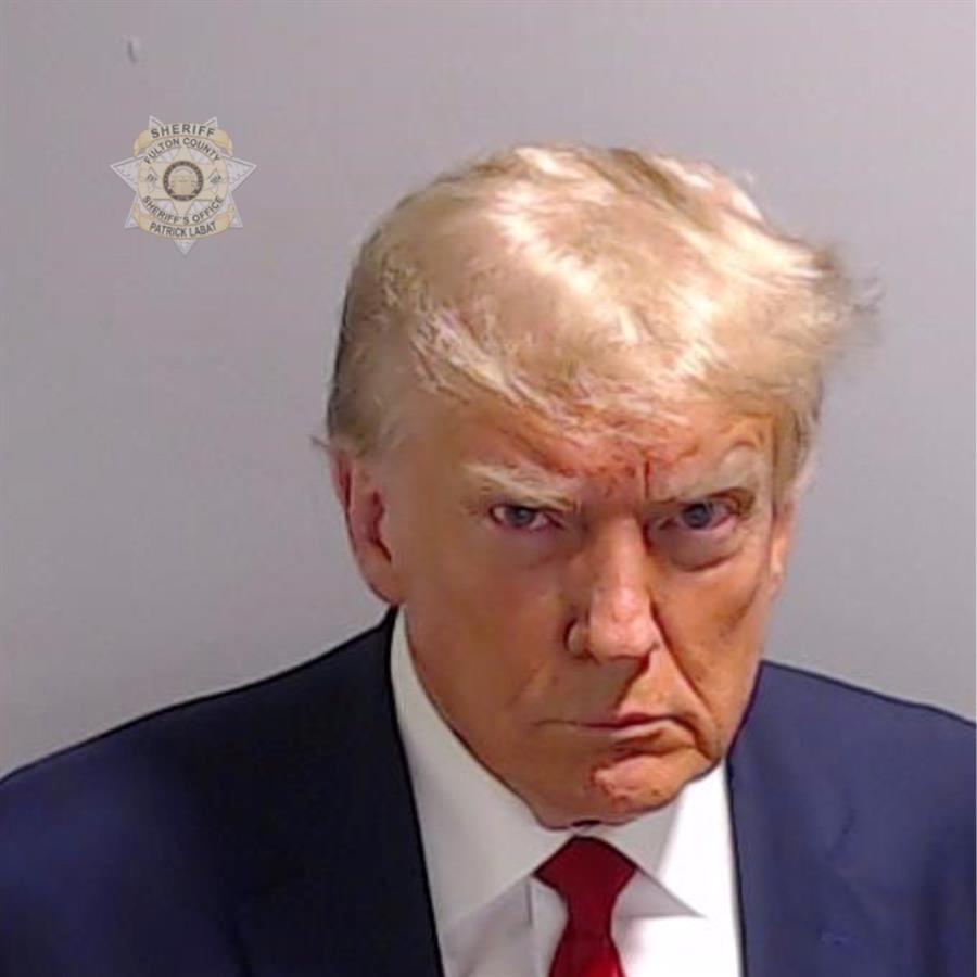 foto policial Donald J Trump EFE